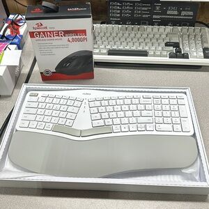 (017) (Nulea (all white) rechargeable keyboard
